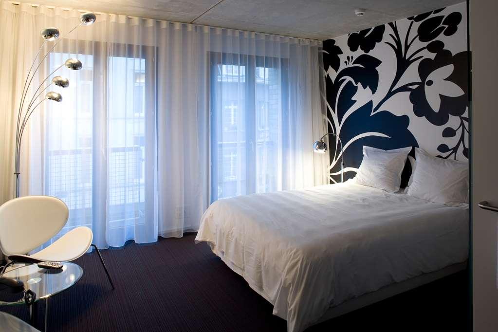 Banks Antwerpen Hotel Room photo