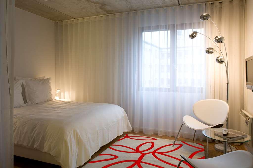 Banks Antwerpen Hotel Room photo